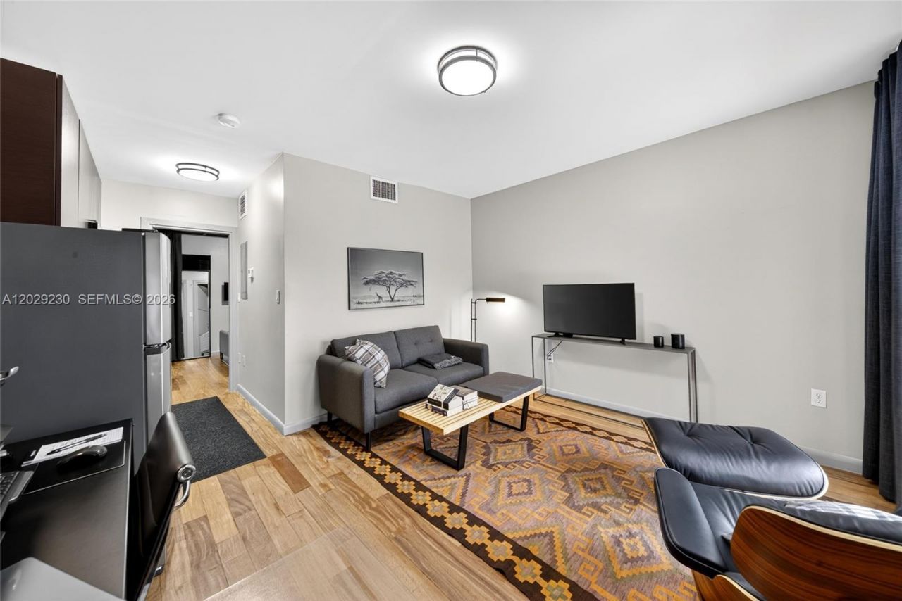 1568 Pennsylvania Ave , Unit 312, Miami Beach, FL 33139 Photo