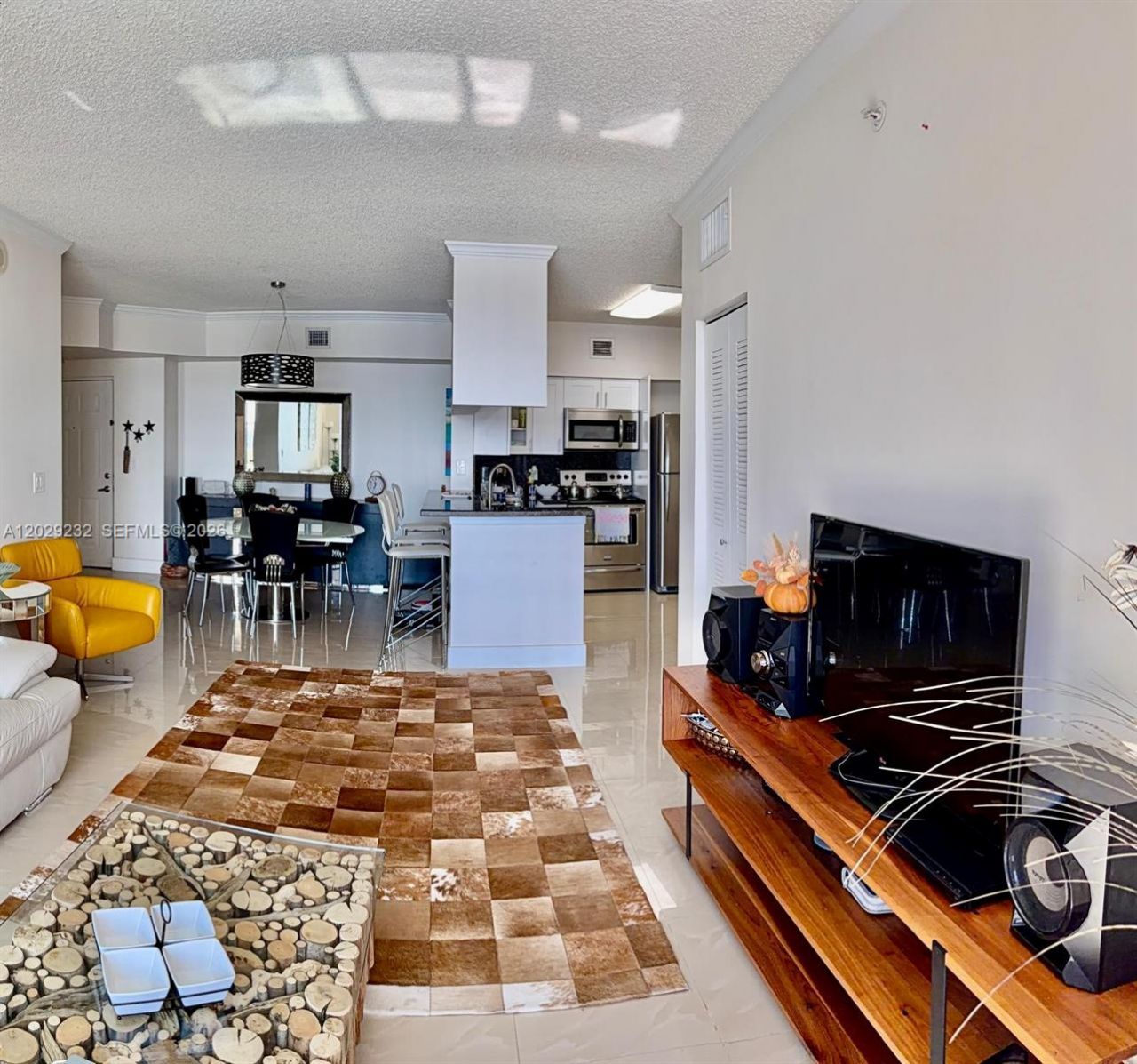 17100 N Bay Rd, Unit 1605, Sunny Isles Beach, FL 33160 Photo