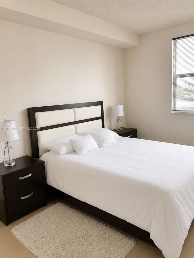 17100 N Bay Rd, Unit 1605, Sunny Isles Beach, FL 33160 Photo