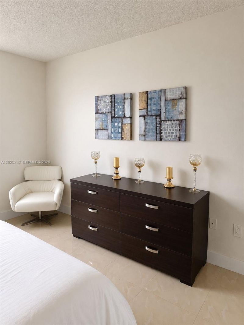 17100 N Bay Rd, Unit 1605, Sunny Isles Beach, FL 33160 Photo