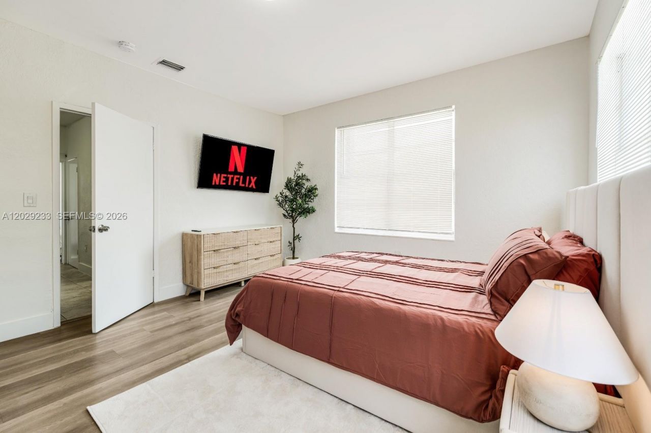 301 SW 10th Ave , Unit 7, Miami, FL 33130 Photo