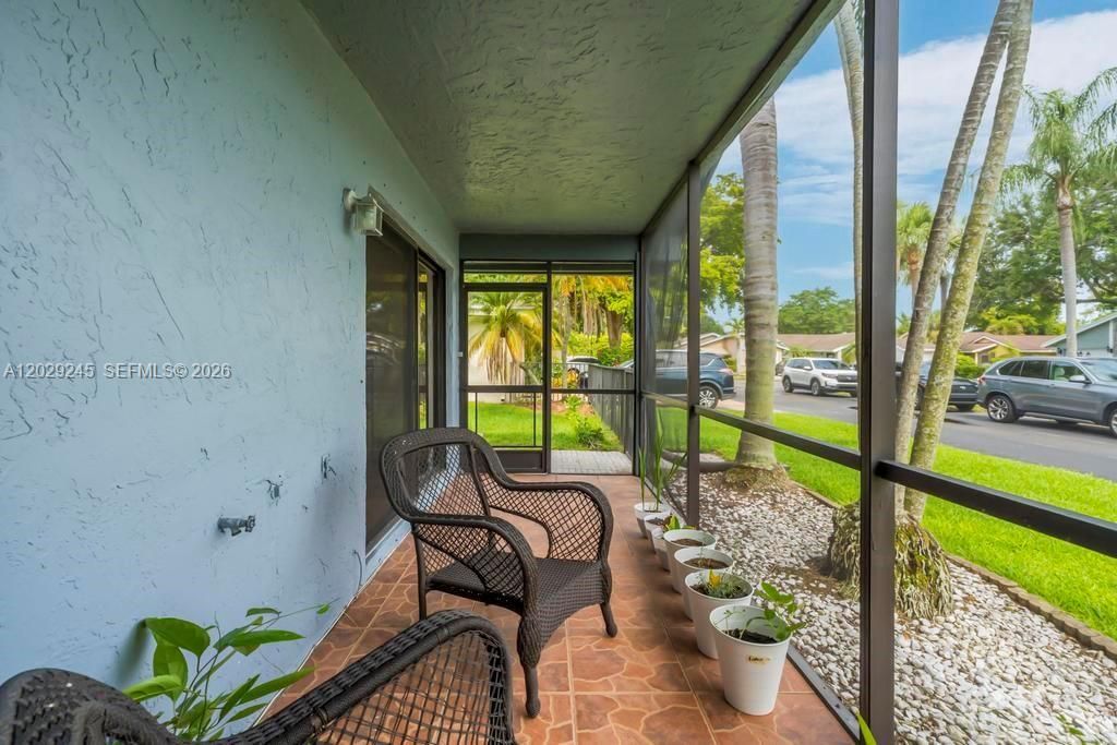 971 NW 89th Ave , Plantation, FL 33324 Photo