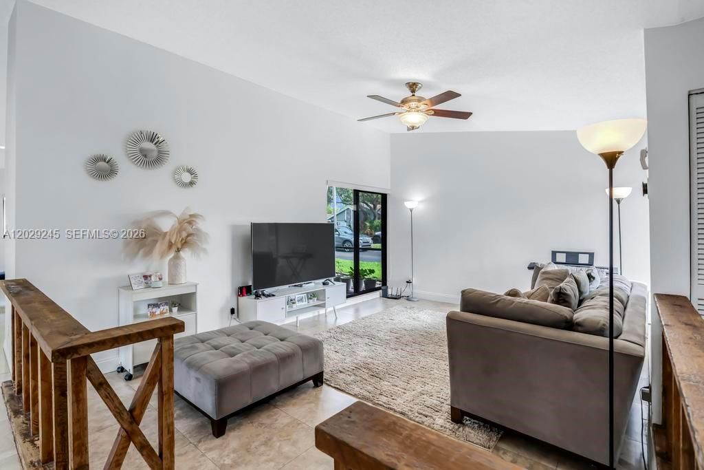 971 NW 89th Ave , Plantation, FL 33324 Photo