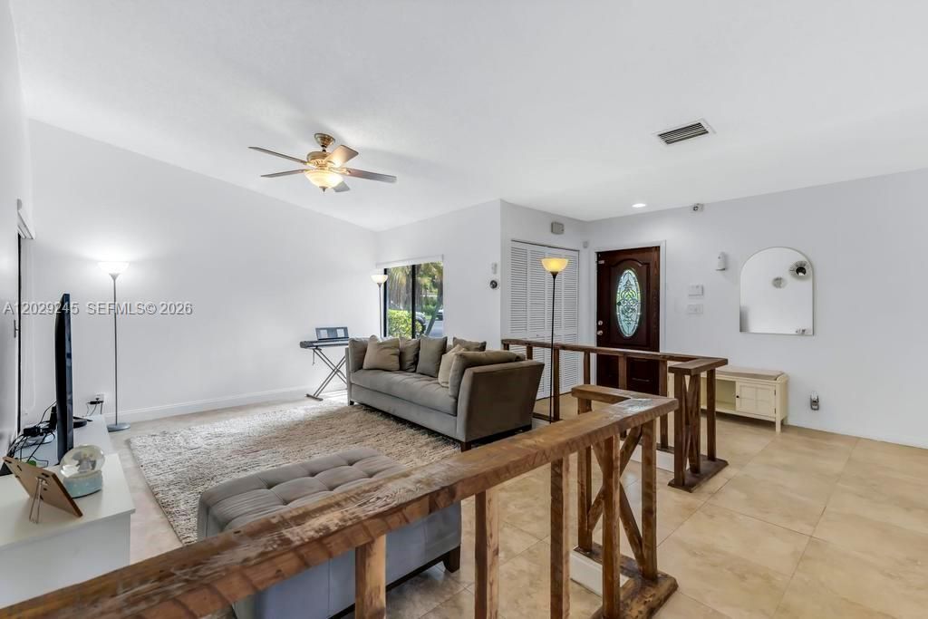 971 NW 89th Ave , Plantation, FL 33324 Photo