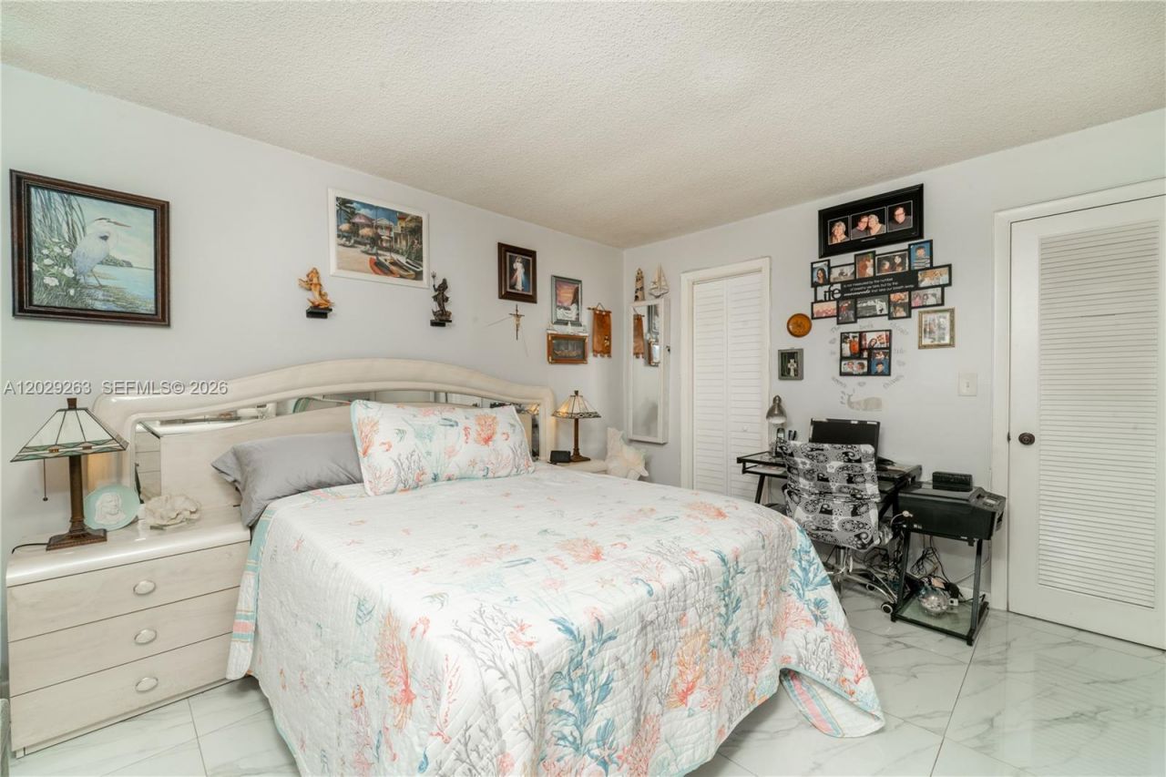 2811 N Pine Island Rd, Unit 102, Sunrise, FL 33322 Photo