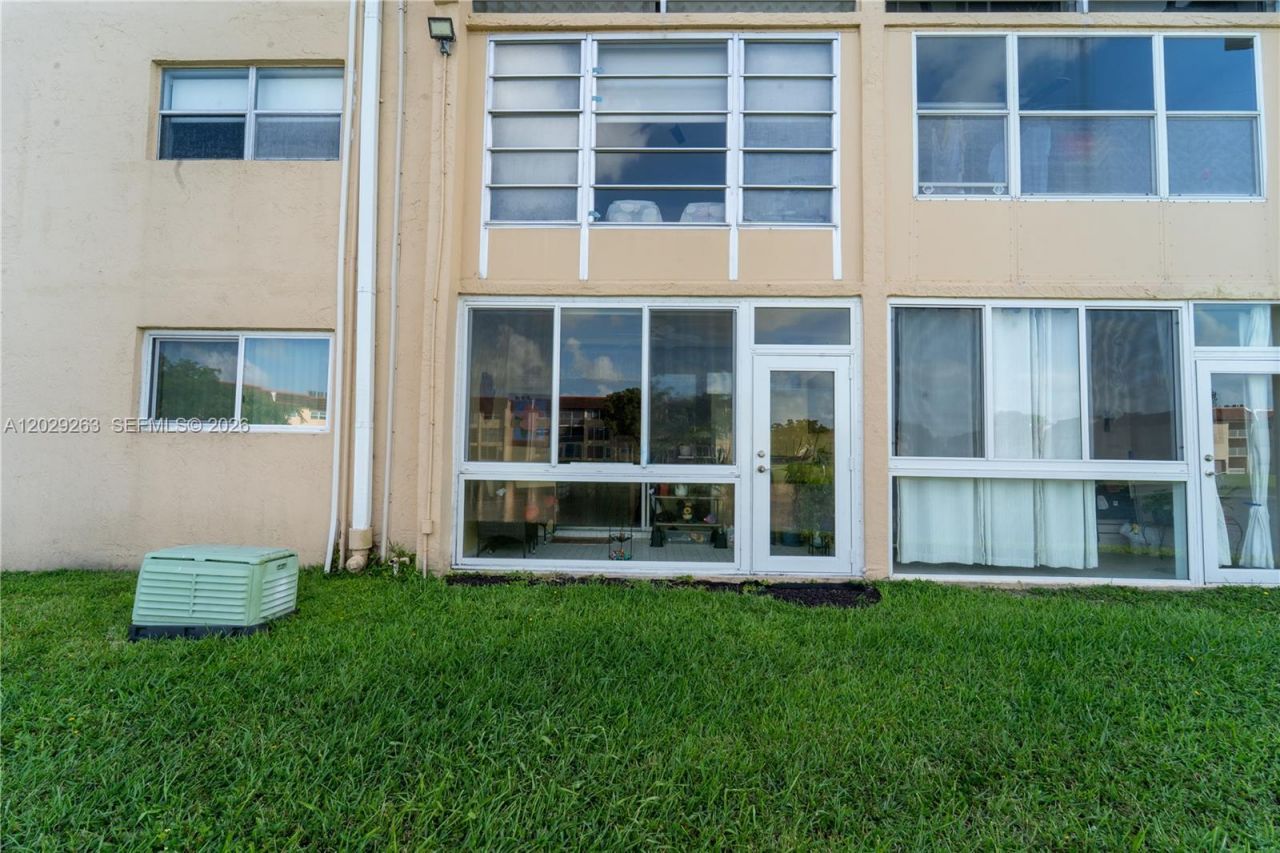 2811 N Pine Island Rd, Unit 102, Sunrise, FL 33322 Photo