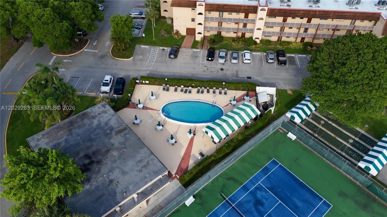 2811 N Pine Island Rd, Unit 102, Sunrise, FL 33322 Photo
