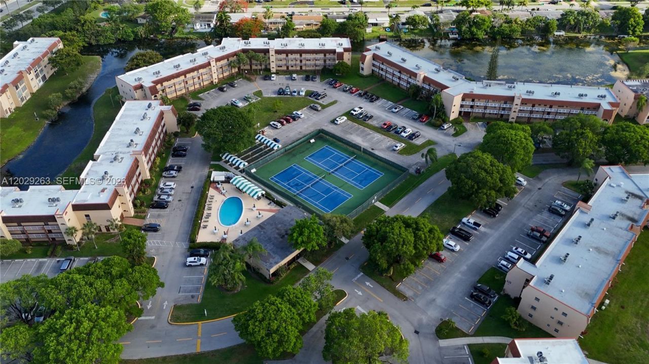2811 N Pine Island Rd, Unit 102, Sunrise, FL 33322 Photo