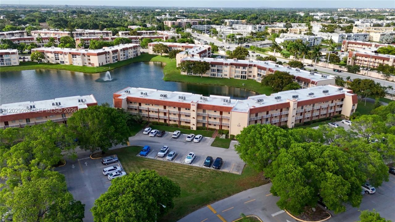 2811 N Pine Island Rd, Unit 102, Sunrise, FL 33322 Photo