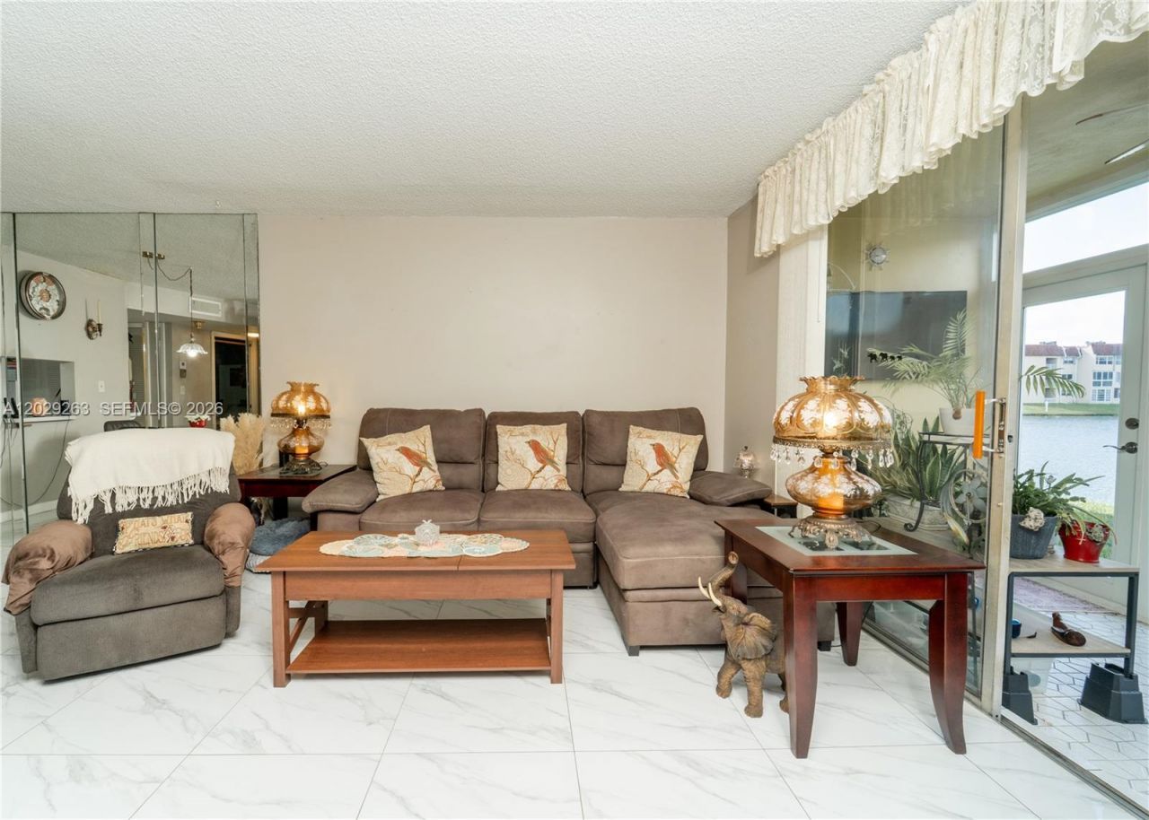 2811 N Pine Island Rd, Unit 102, Sunrise, FL 33322 Photo