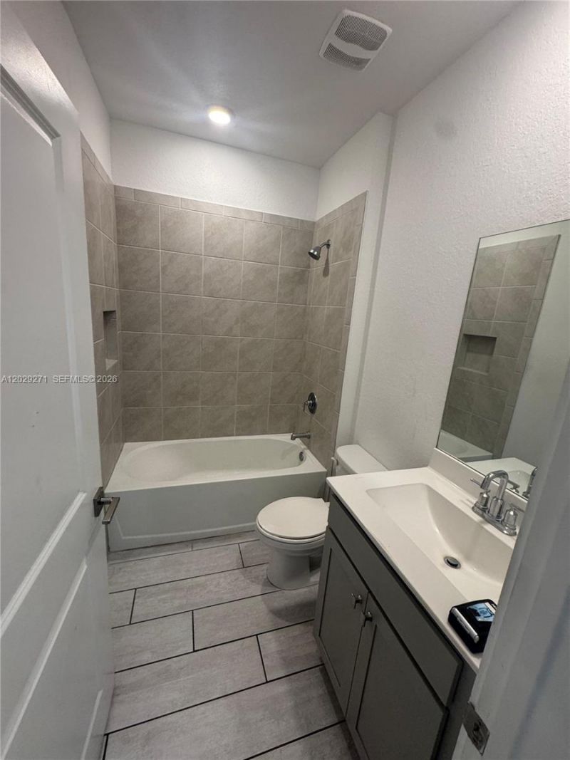 1048 SE 23rd Ter, Homestead, FL 33035 Photo