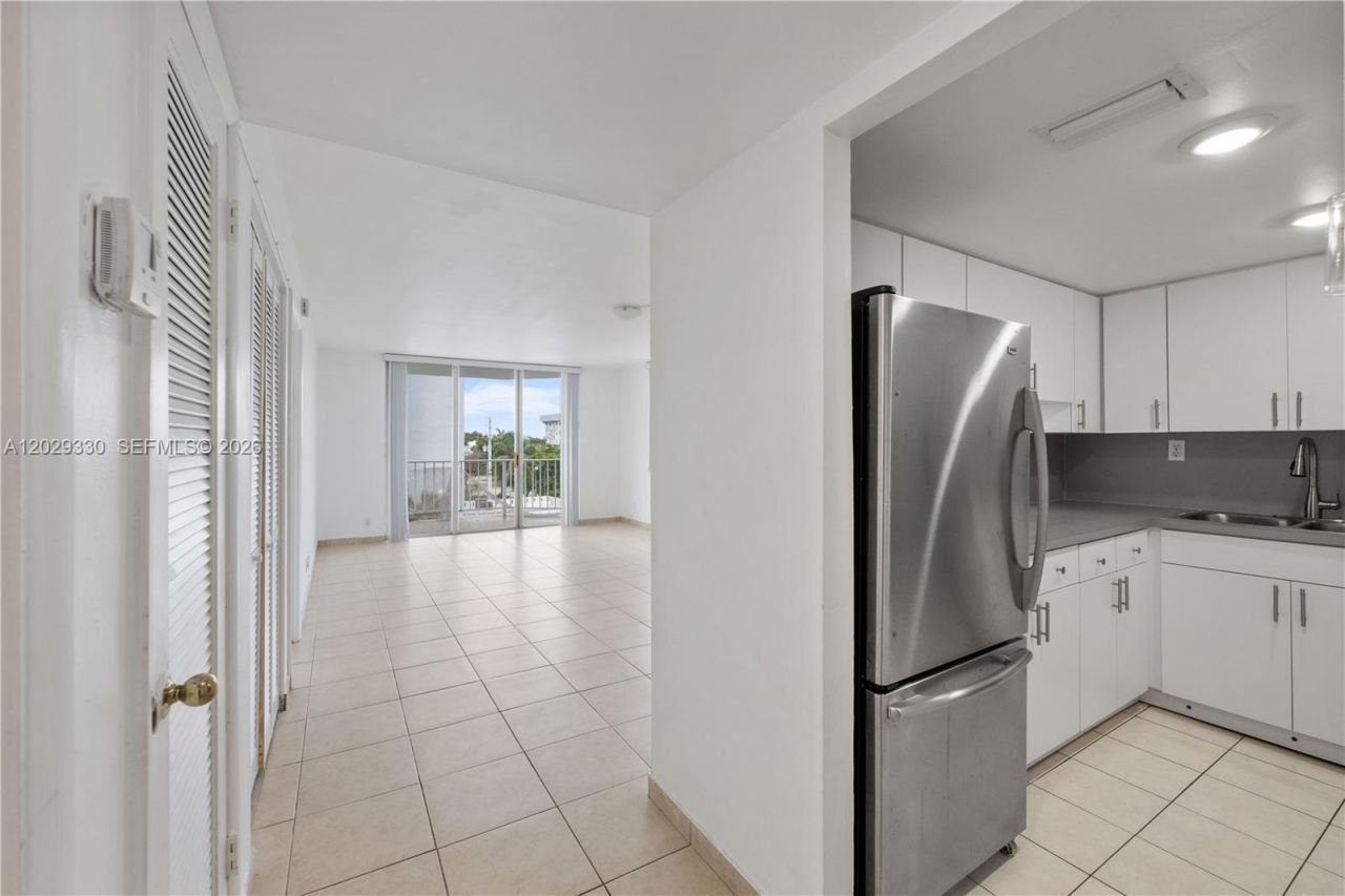 16710 NE 9th Ave , Unit 401, North Miami Beach, FL 33162 Main Photo