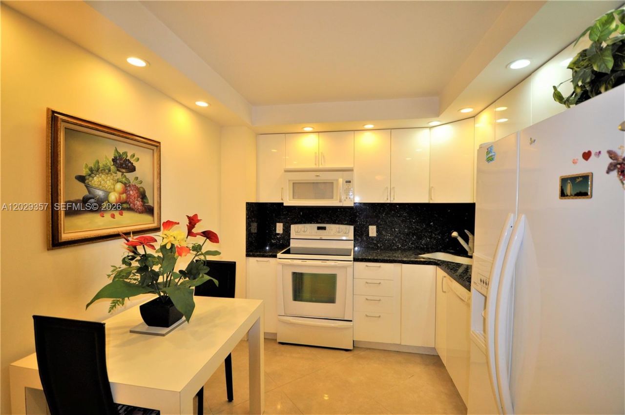 1865 S Ocean Dr , Unit 20H, Hallandale Beach, FL 33009 Photo
