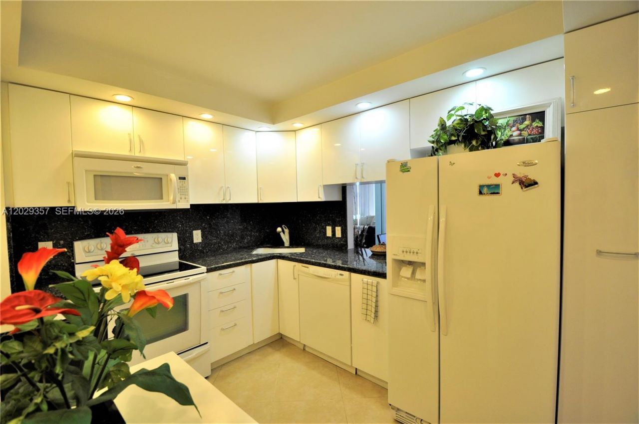 1865 S Ocean Dr , Unit 20H, Hallandale Beach, FL 33009 Photo