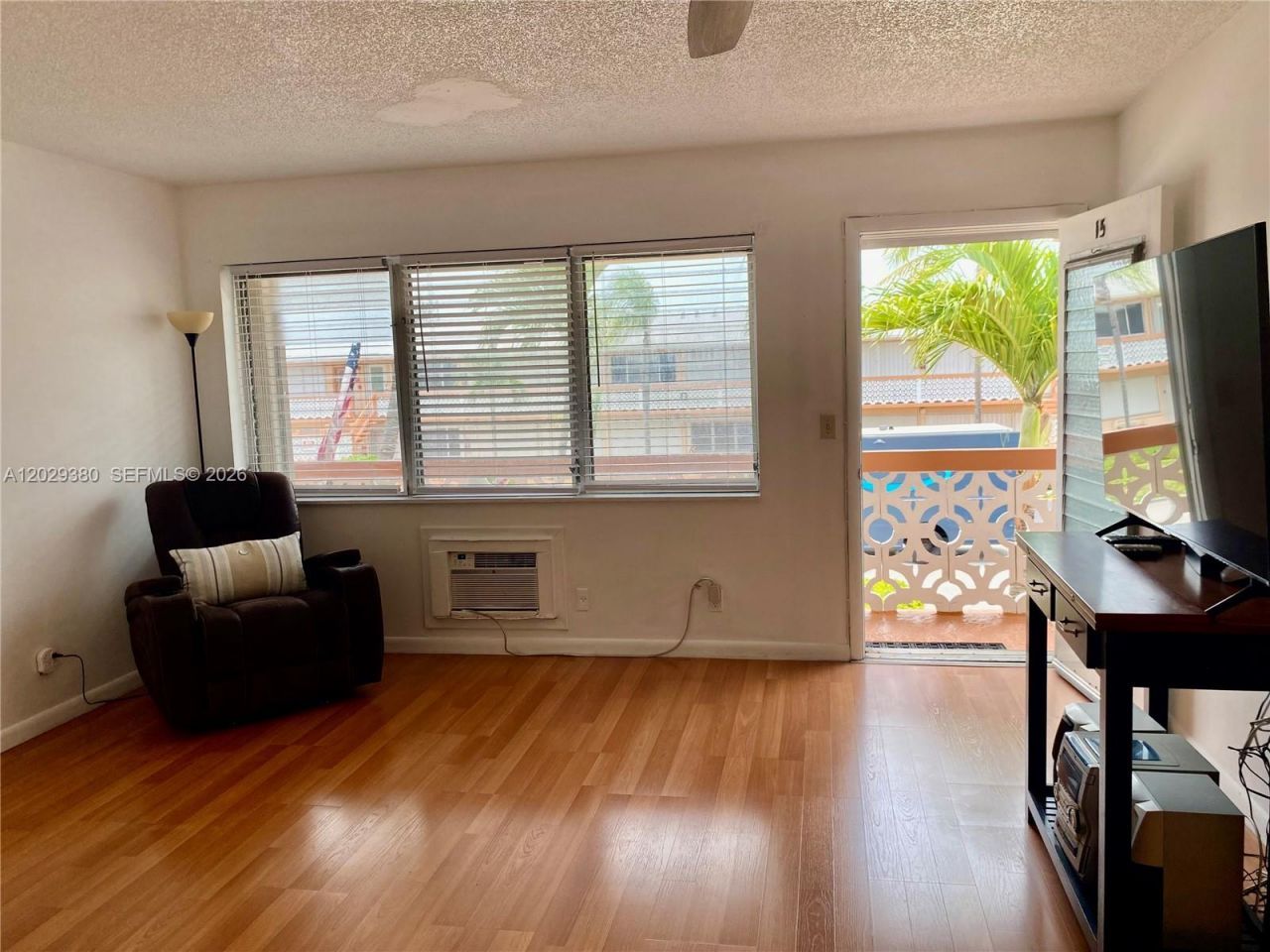 820 SW 11th Ave , Unit 15B, Hallandale Beach, FL 33009 Photo