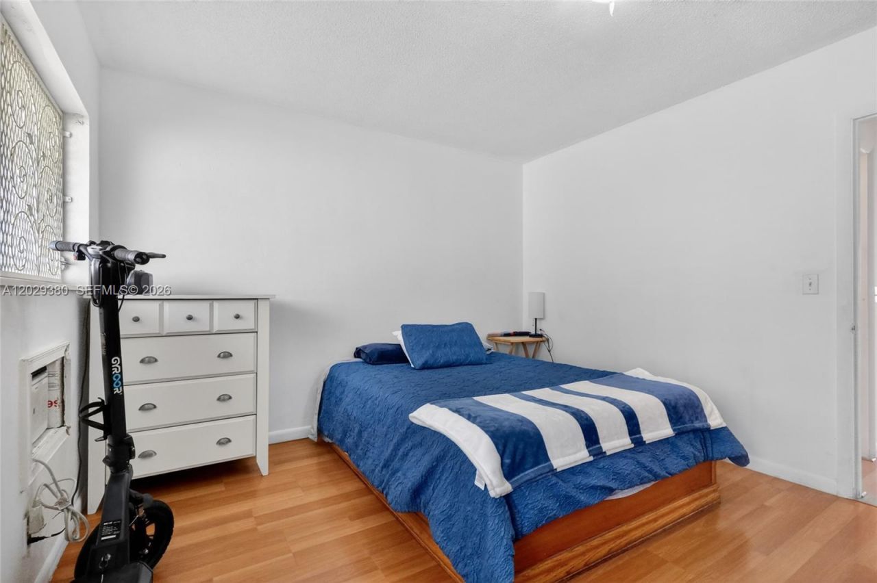 820 SW 11th Ave , Unit 15B, Hallandale Beach, FL 33009 Photo