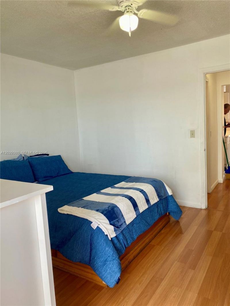 820 SW 11th Ave , Unit 15B, Hallandale Beach, FL 33009 Photo