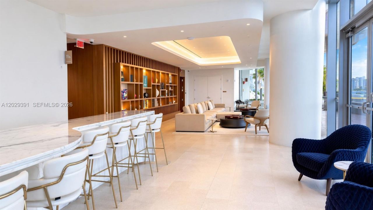 174 SE 25 Rd , Unit 504, Miami, FL 33131 Photo