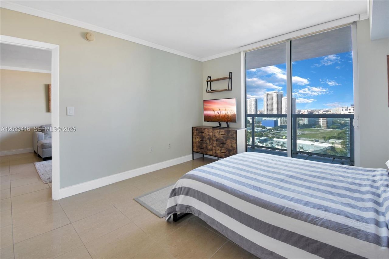 1800 N Bayshore Dr , Unit 2308, Miami, FL 33132 Photo