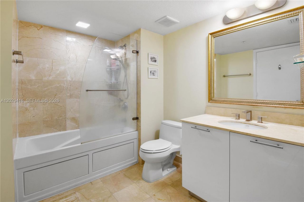 1800 N Bayshore Dr , Unit 2308, Miami, FL 33132 Photo