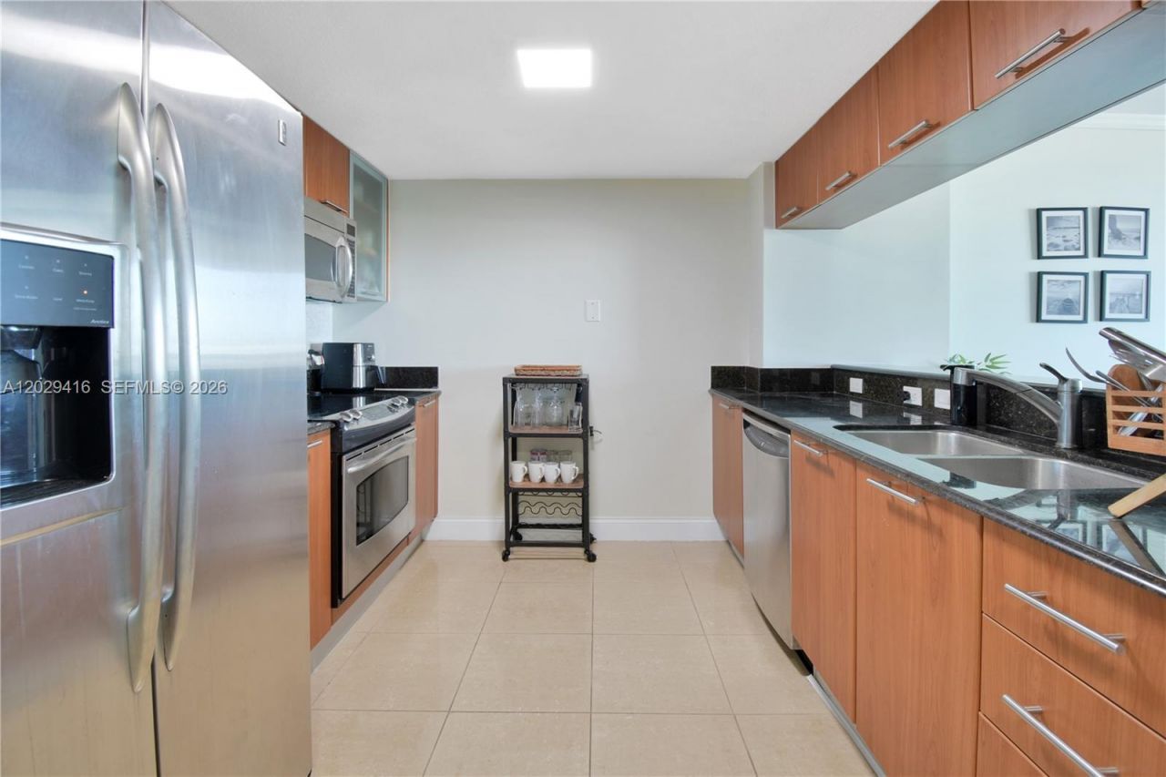 1800 N Bayshore Dr , Unit 2308, Miami, FL 33132 Photo