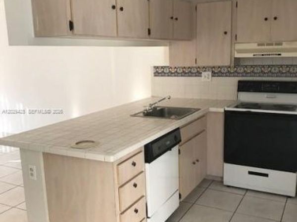 15401 SW 81st Cir Ln , Unit 16, Miami, FL 33193