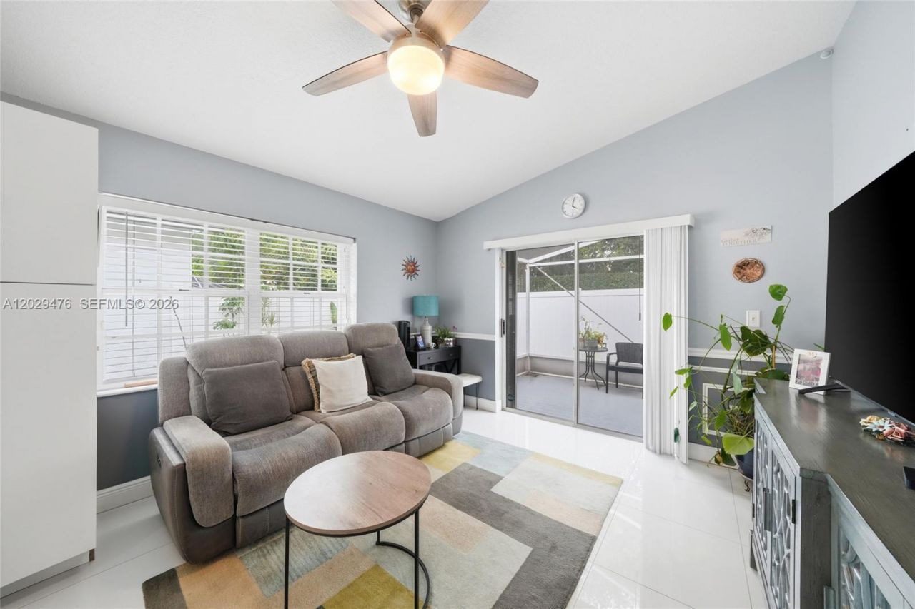 531 SW 176th Ave , Pembroke Pines, FL 33029 Photo