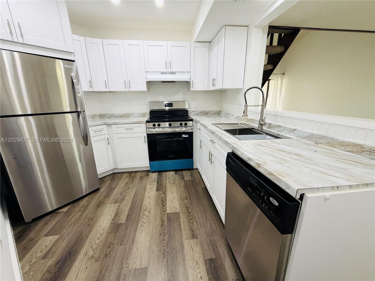 9429 Fontainebleau Blvd , Unit 201-33, Miami, FL 33172 Photo