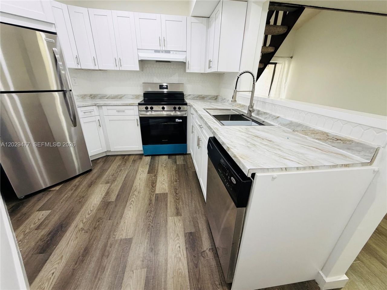 9429 Fontainebleau Blvd , Unit 201-33, Miami, FL 33172 Photo