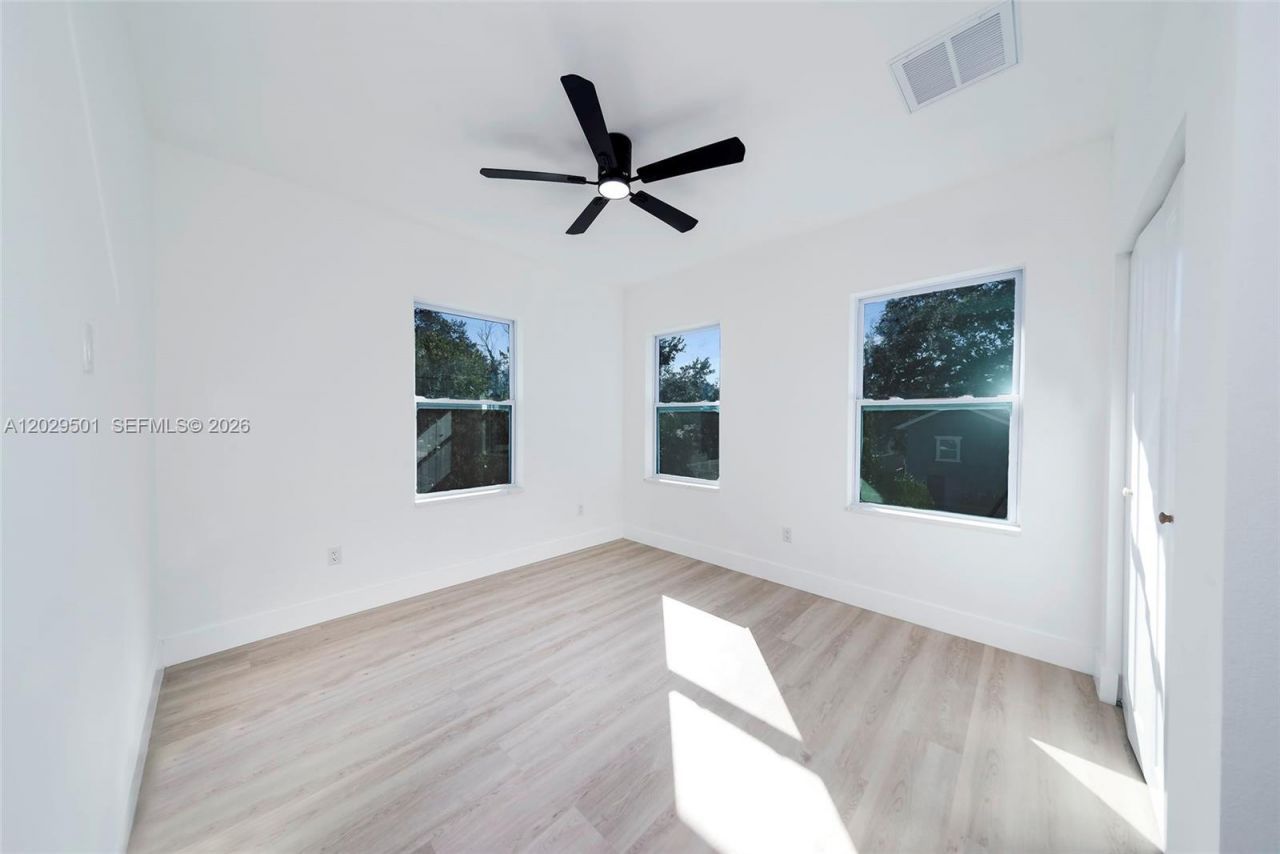2925 13th St N , Saint Petersburg, FL 33704 Photo