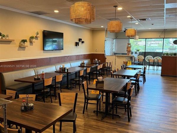 7462 Royal Palm Blvd , Margate, FL 33063