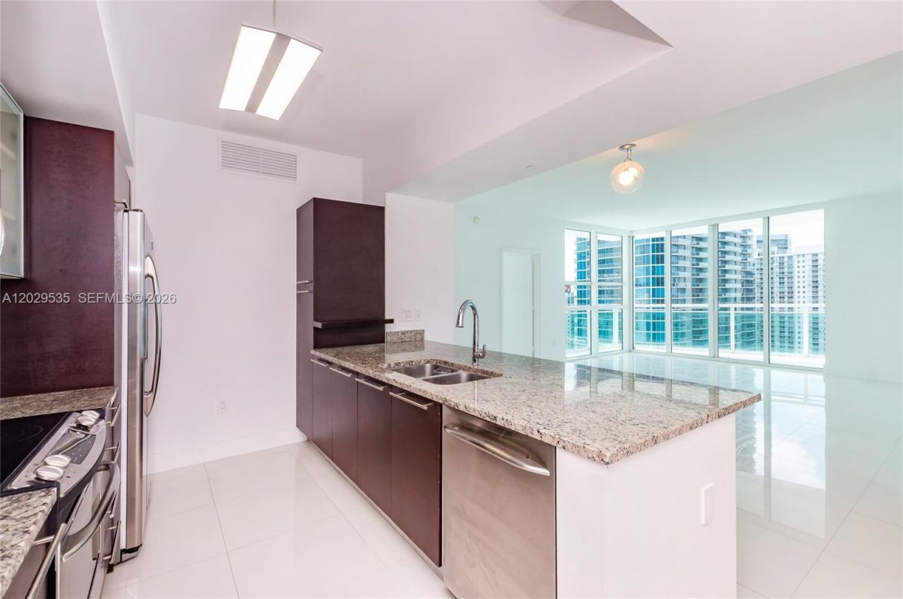 951 Brickell Ave, Unit 3210, Miami, FL 33131 Photo