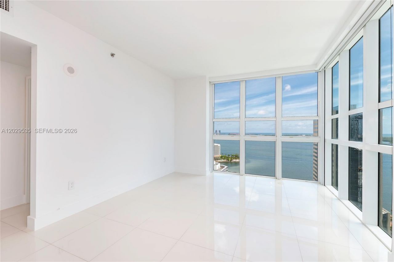 951 Brickell Ave, Unit 3210, Miami, FL 33131 Photo