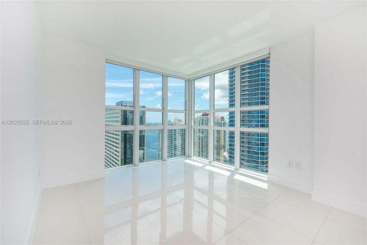 951 Brickell Ave, Unit 3210, Miami, FL 33131 Photo