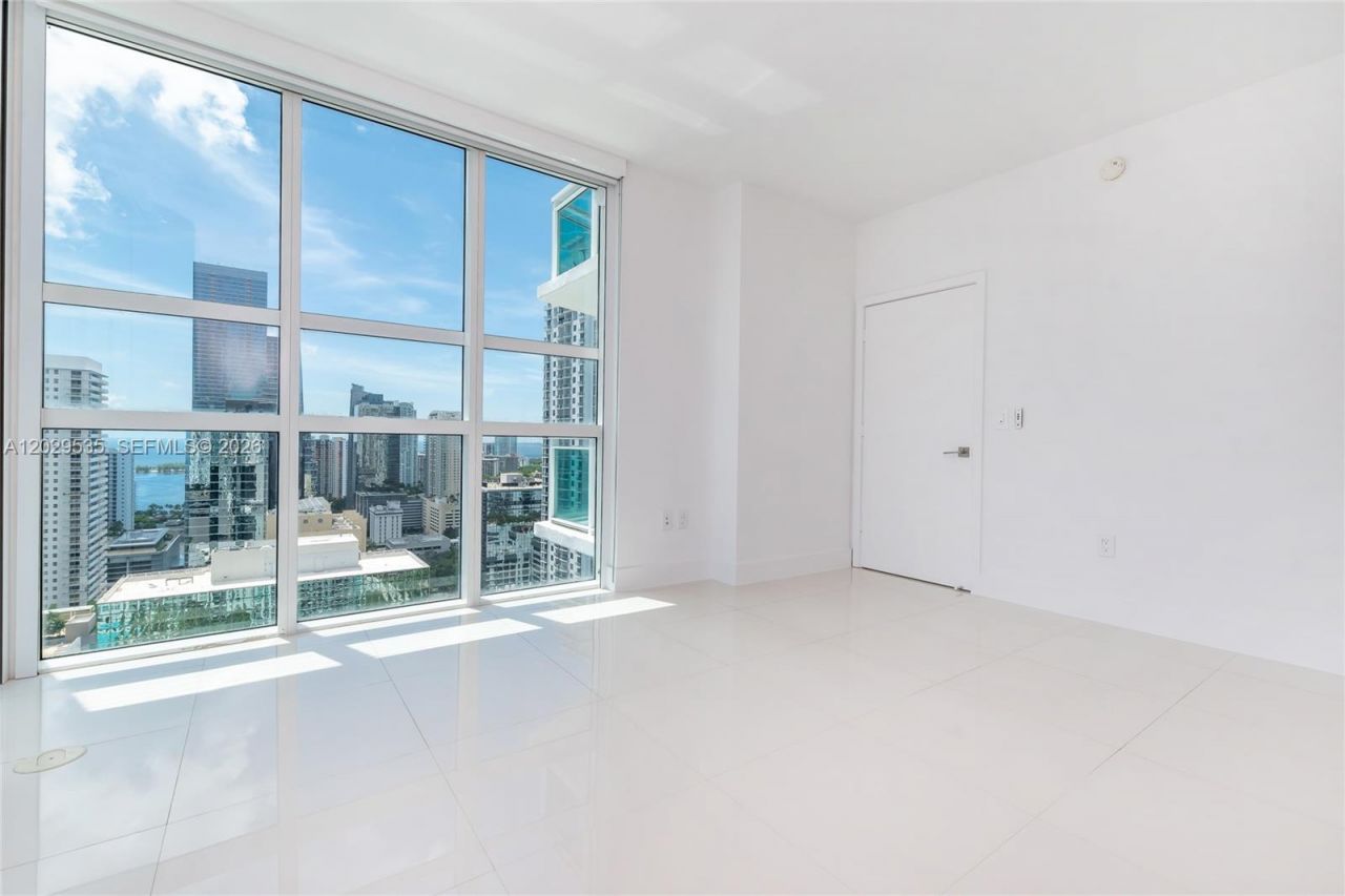 951 Brickell Ave, Unit 3210, Miami, FL 33131 Photo