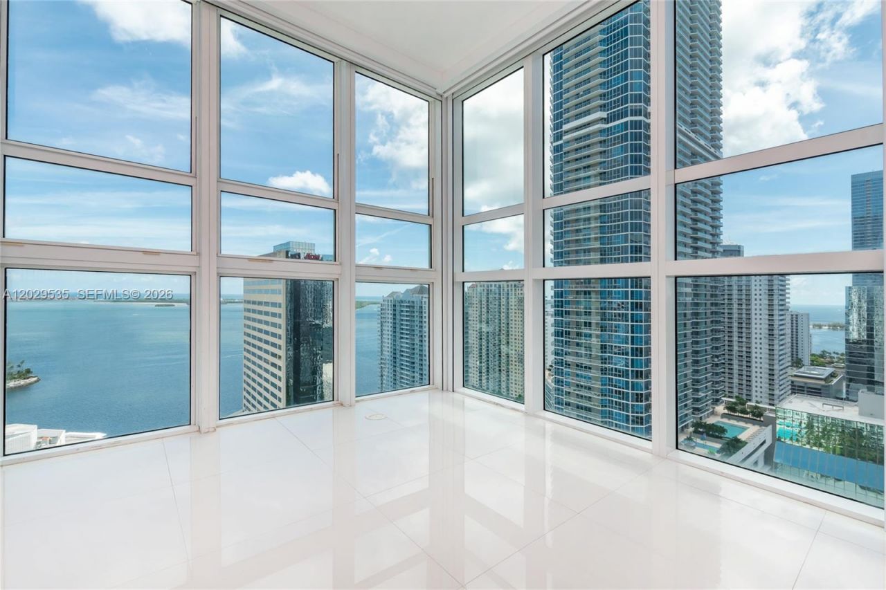 951 Brickell Ave, Unit 3210, Miami, FL 33131 Photo