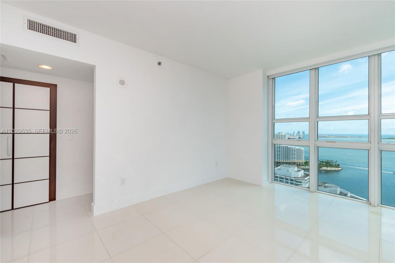 951 Brickell Ave, Unit 3210, Miami, FL 33131 Photo