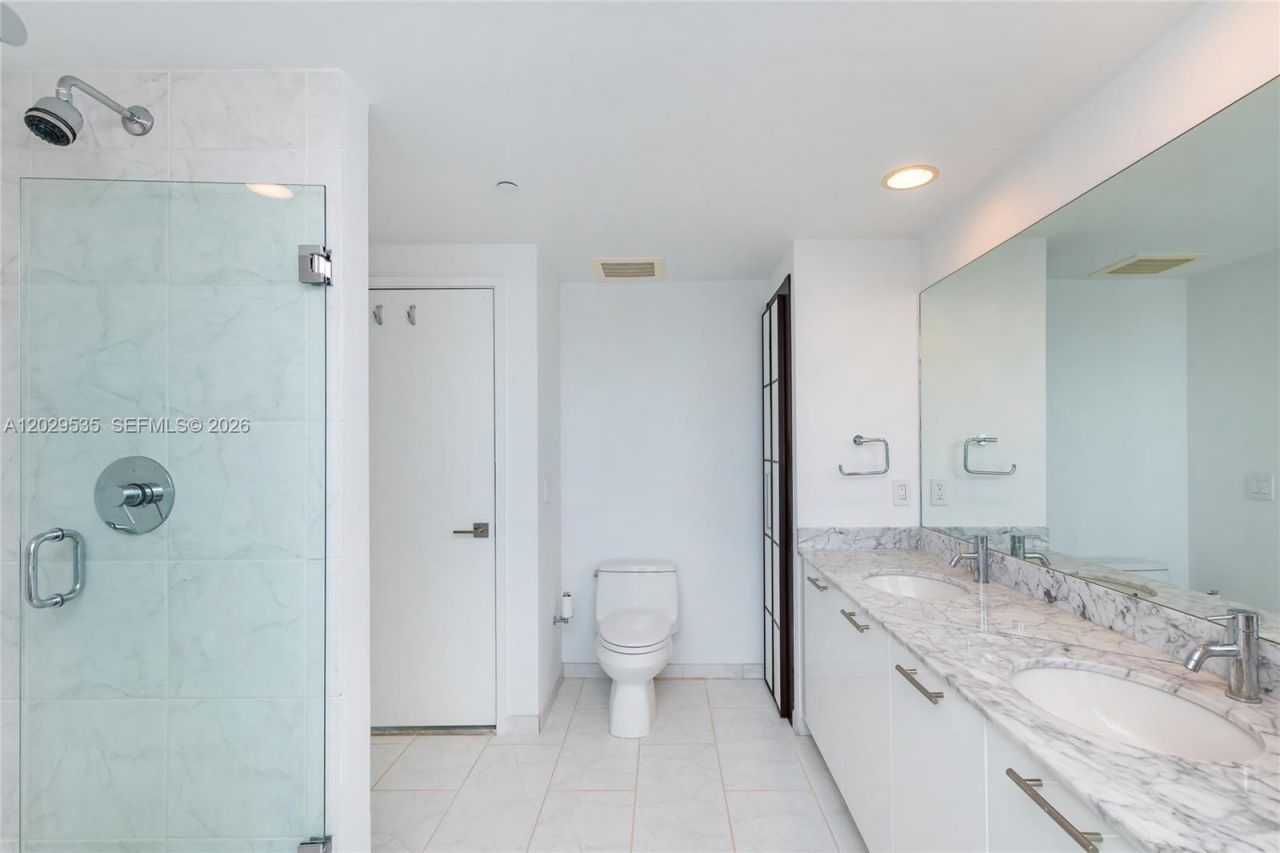 951 Brickell Ave, Unit 3210, Miami, FL 33131 Photo