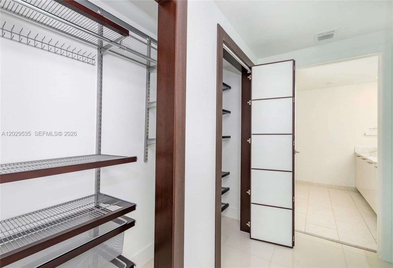 951 Brickell Ave, Unit 3210, Miami, FL 33131 Photo