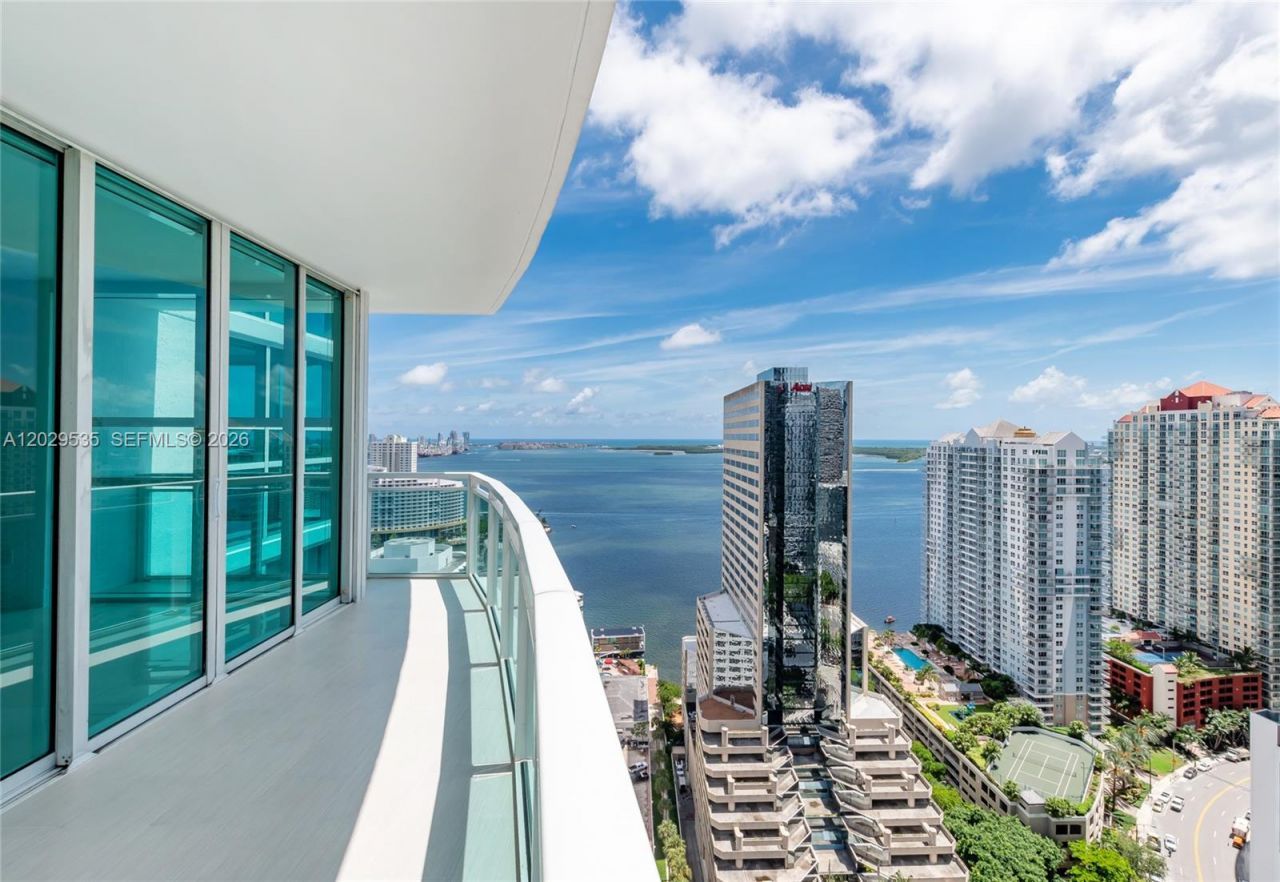 951 Brickell Ave, Unit 3210, Miami, FL 33131 Photo