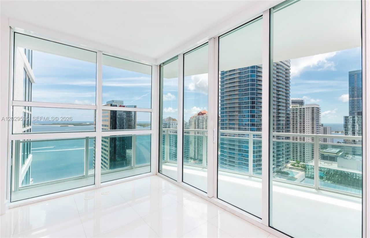 951 Brickell Ave, Unit 3210, Miami, FL 33131 Photo