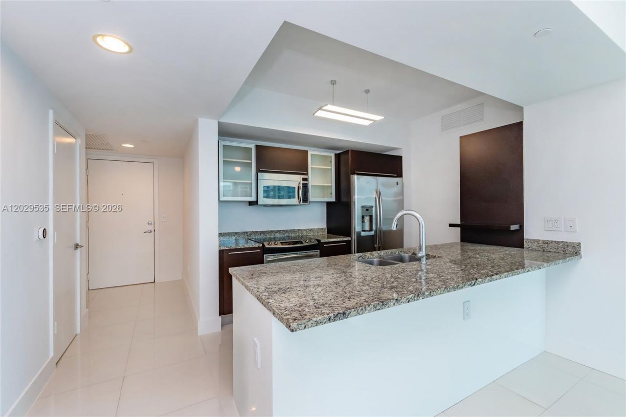 951 Brickell Ave, Unit 3210, Miami, FL 33131 Photo