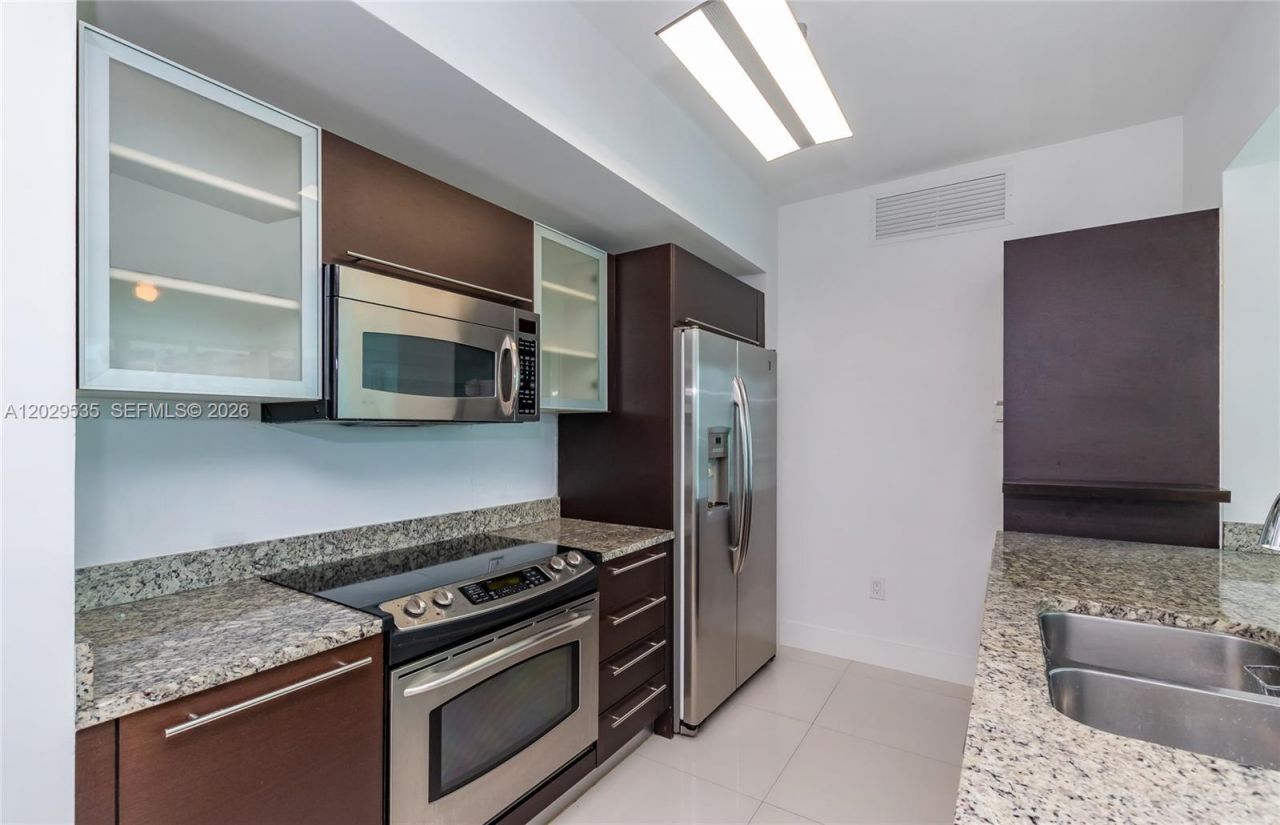 951 Brickell Ave, Unit 3210, Miami, FL 33131 Photo