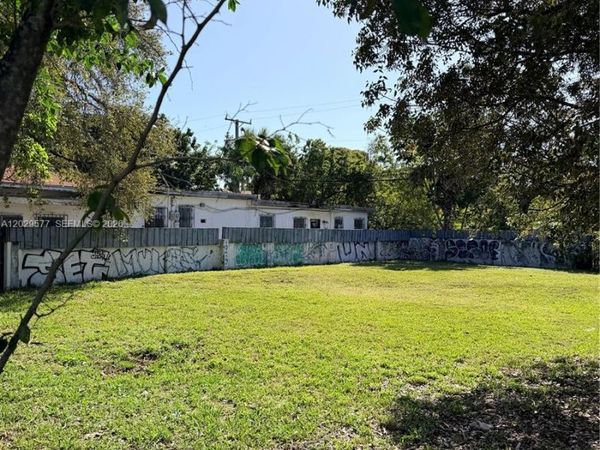 5455 NE 3rd Ave , Miami, FL 33137
