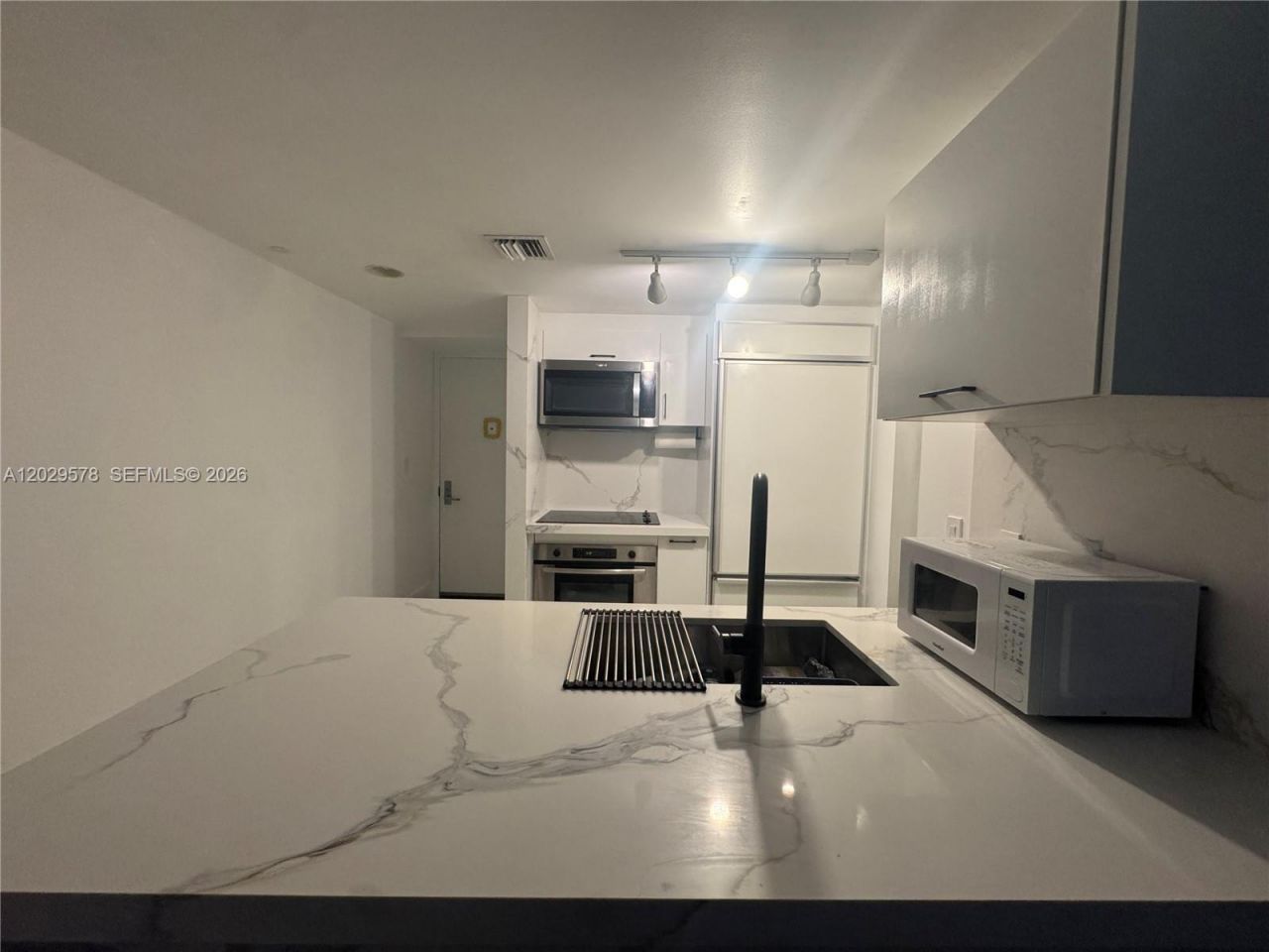 50 Biscayne Blvd , Unit 2707, Miami, FL 33132 Photo