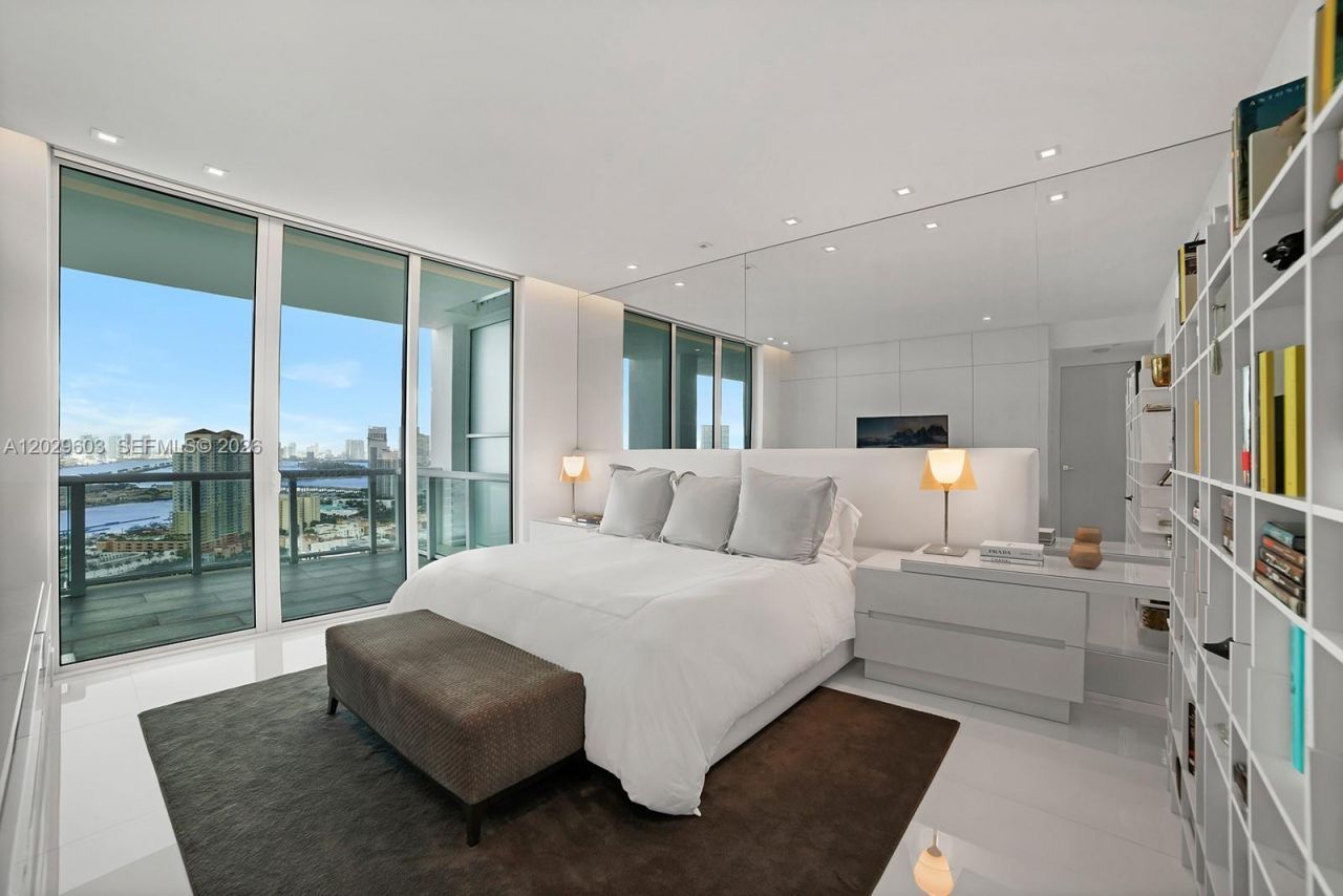 50 S Pointe Dr , Unit 2903, Miami Beach, FL 33139 Photo