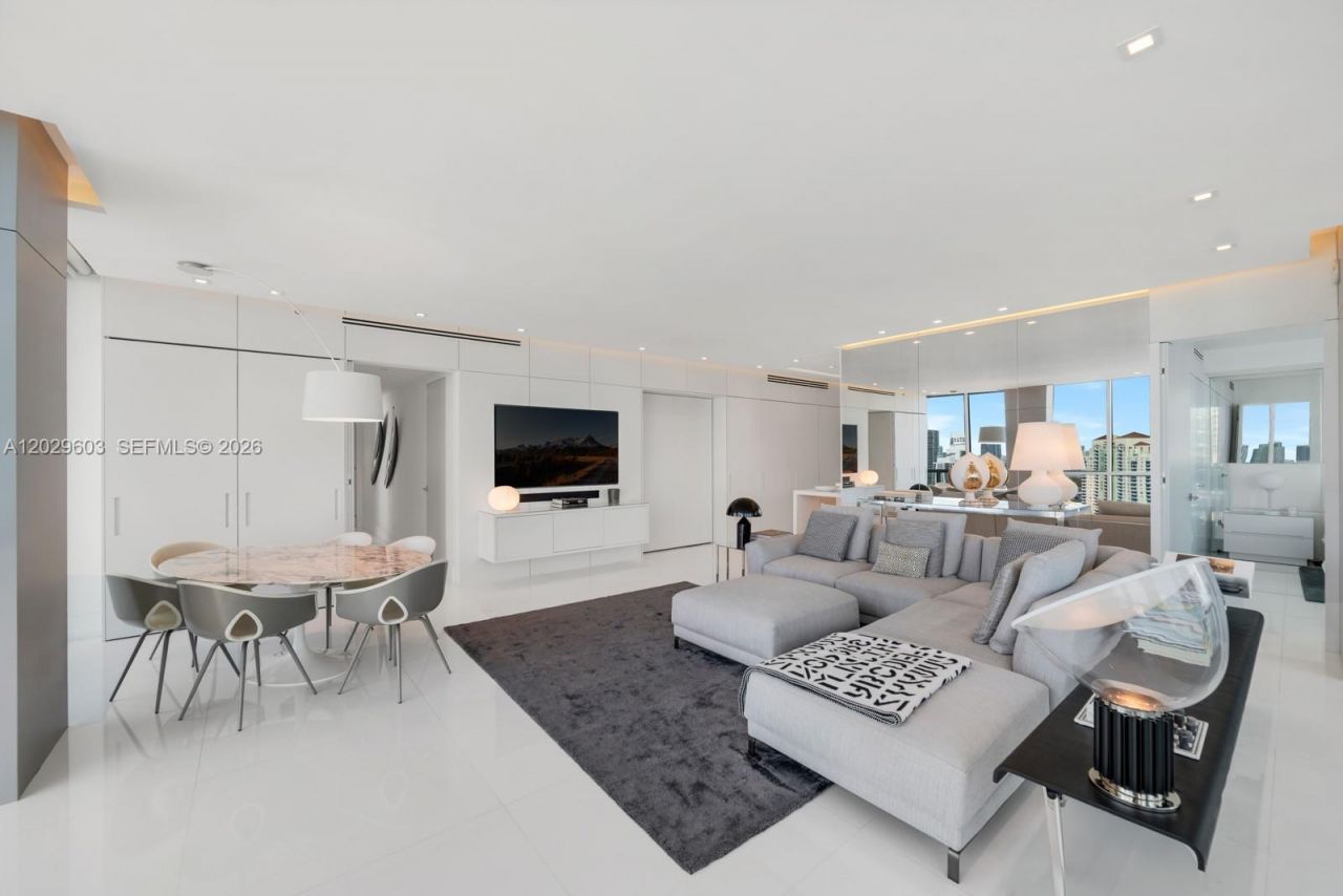 50 S Pointe Dr , Unit 2903, Miami Beach, FL 33139 Photo