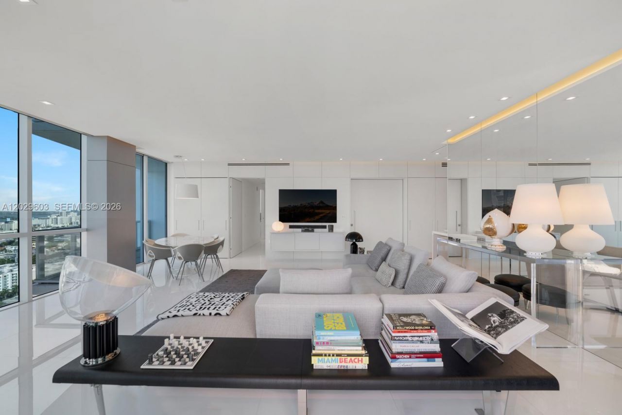 50 S Pointe Dr , Unit 2903, Miami Beach, FL 33139 Photo