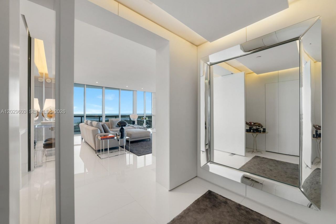 50 S Pointe Dr , Unit 2903, Miami Beach, FL 33139 Photo
