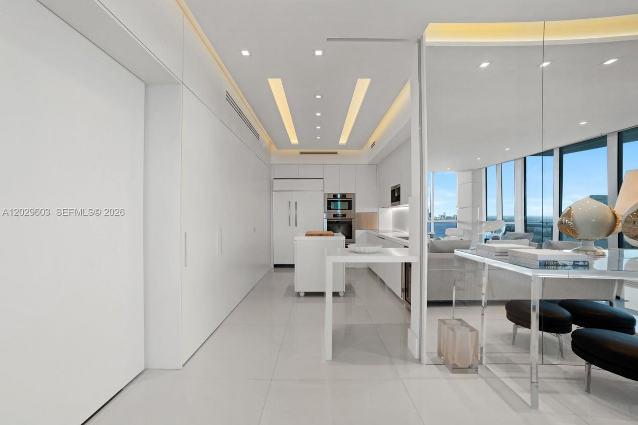 50 S Pointe Dr , Unit 2903, Miami Beach, FL 33139 Photo